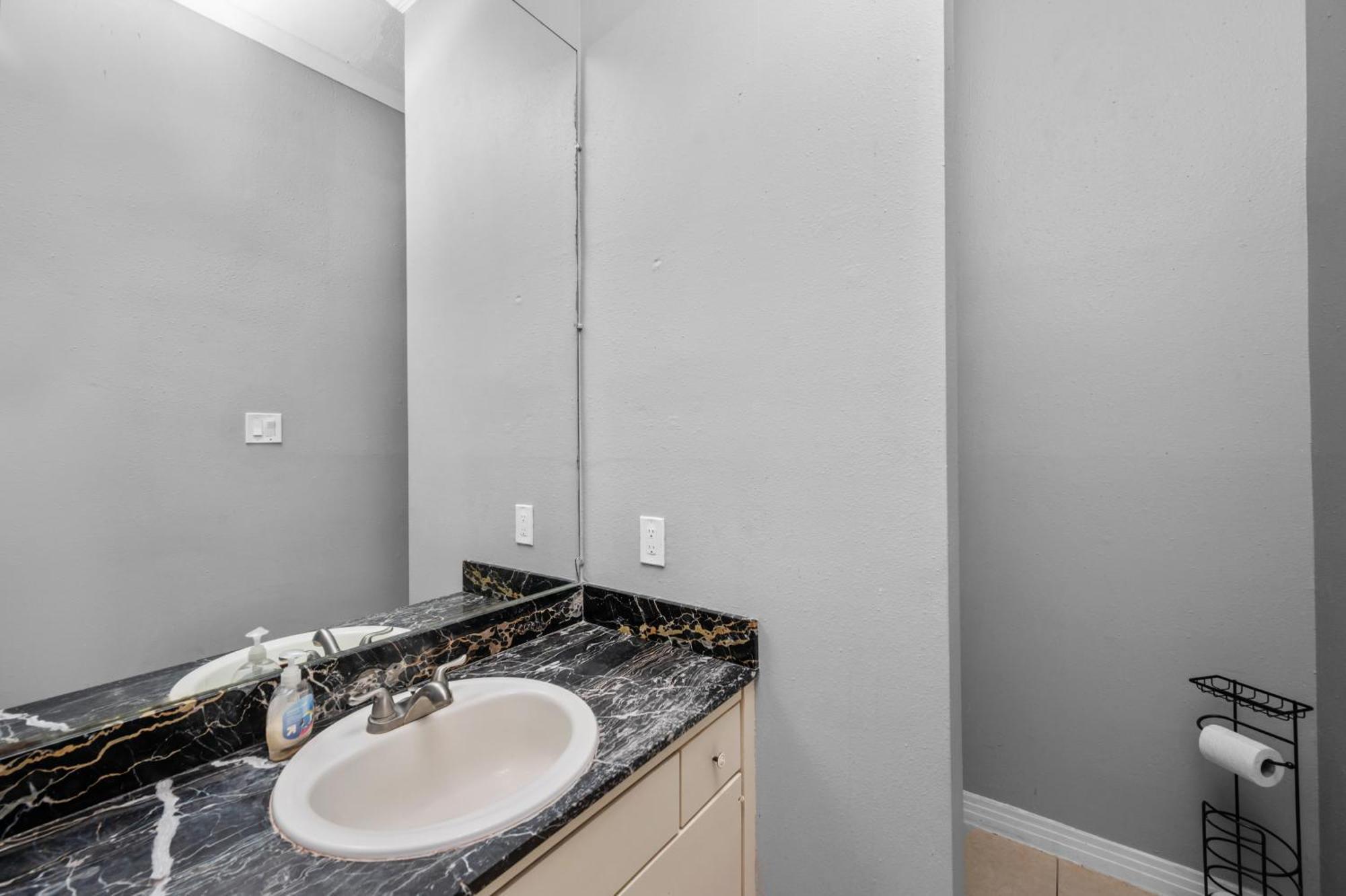 Trendy Montrose 1Br Apartment Houston Exterior foto